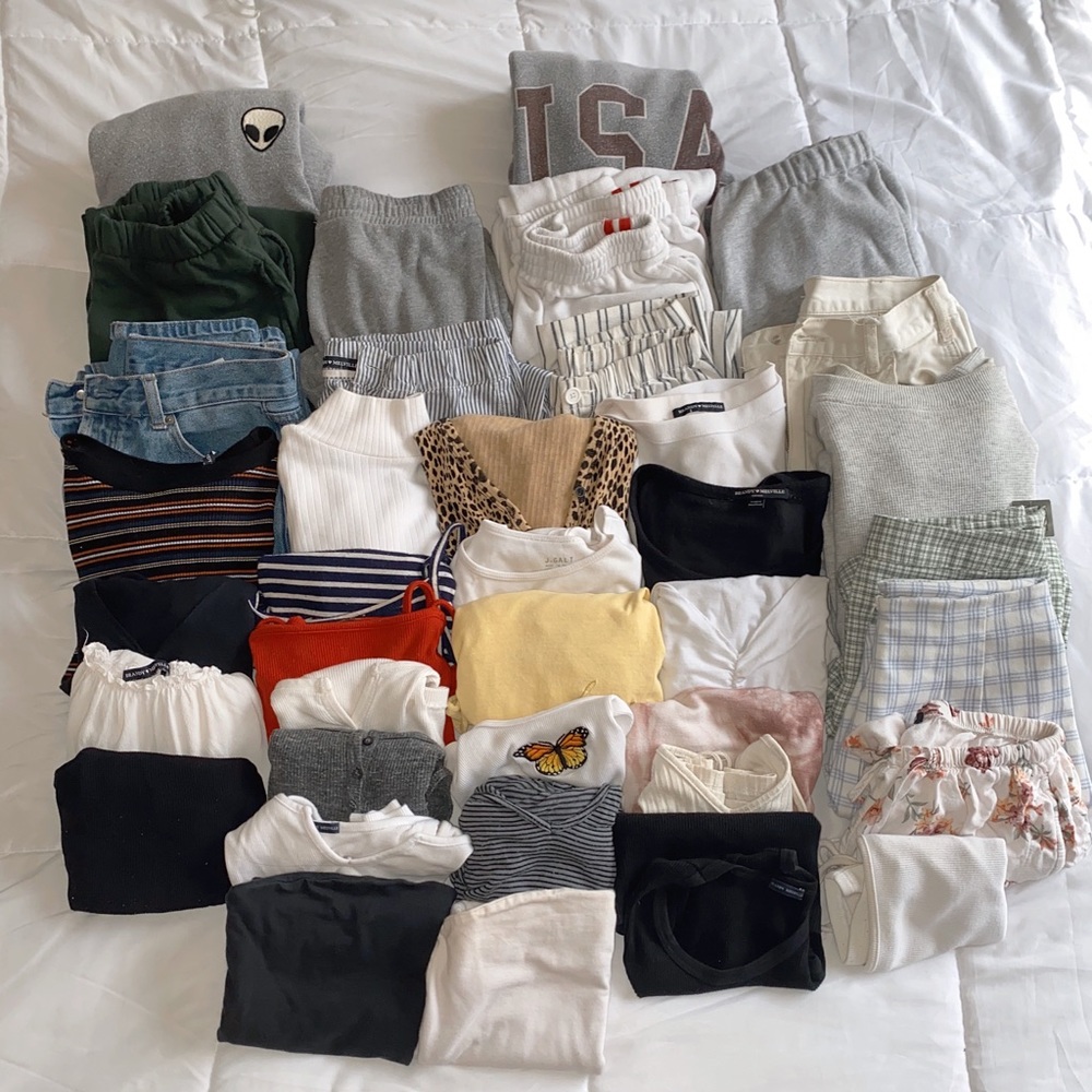 ⭐️*Brandy Melville collection*⭐️